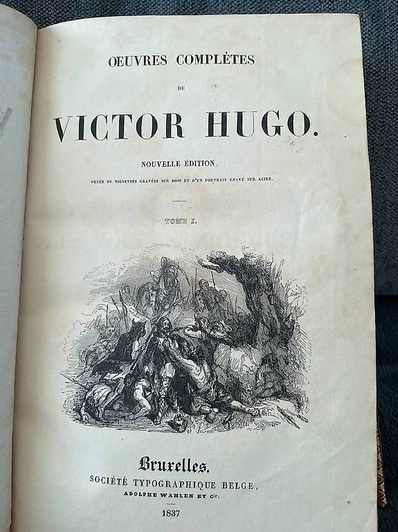 Libri: Victor Hugo oeuvres complètes 2 vol. 1837 – Usato da Conthey venduto da monigan 1