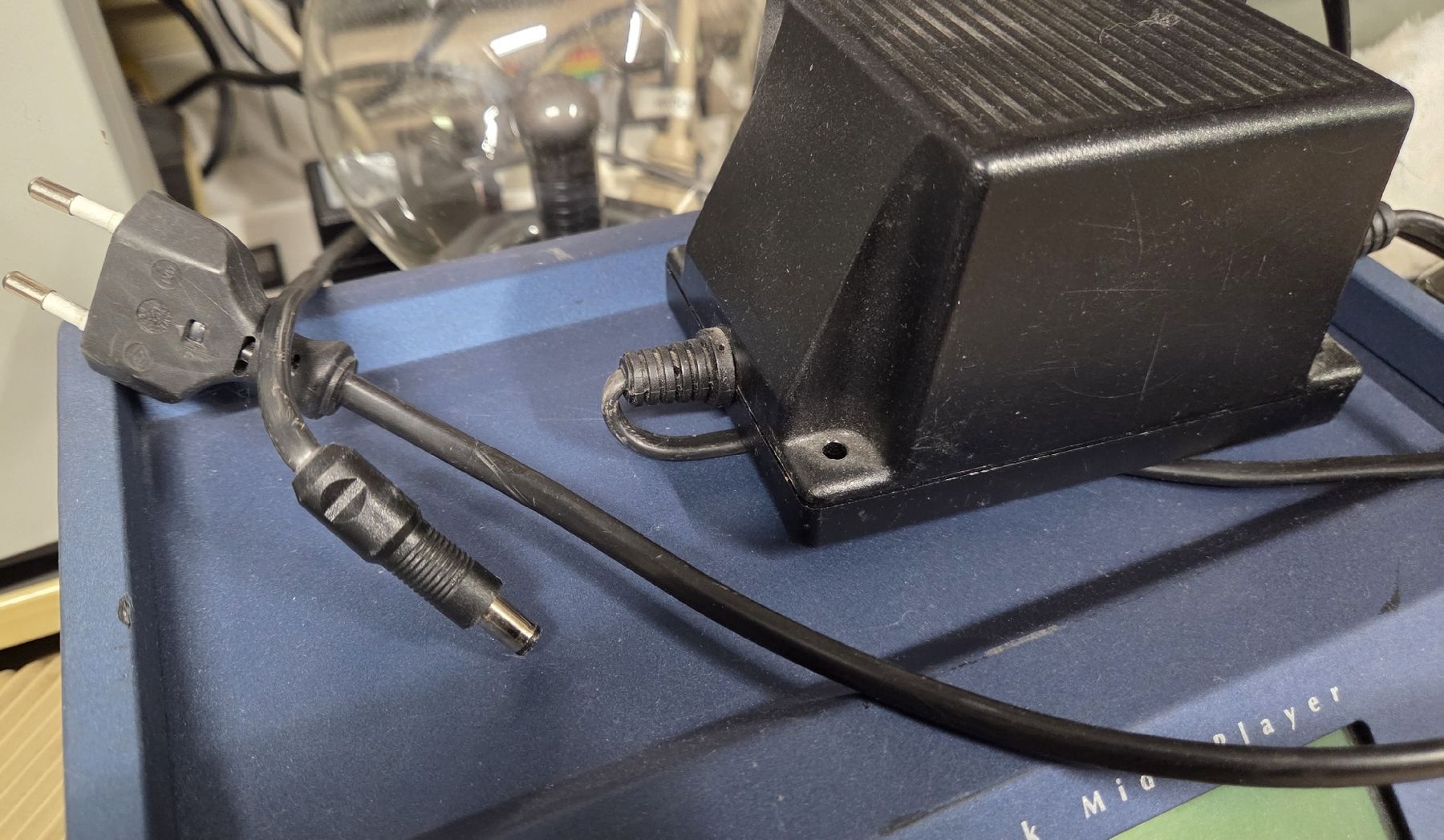 Strumenti musicali: Charlie Lab Megabeat One - Hard Disk Midi Player mit Floppy – Usato da Reinach BL venduto da _MasterK_ 7