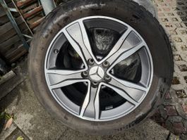 Mercedes Alufelgen 7Jx17 ET48.5 mit 225/50R17 94H Reifen