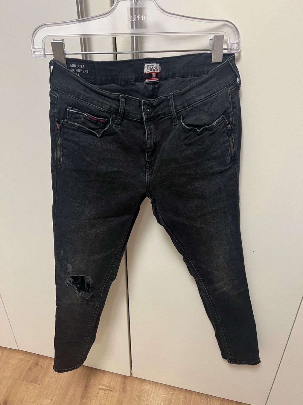 Tommy Hilfiger Jeans: Tommy Hilfiger Jeans – Usato da Derendingen venduto da sam-jh