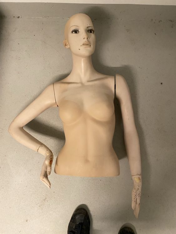 Three T Aufblasbare Schaufensterpuppe Damen - Ganzkörper Modell 165cm Silber