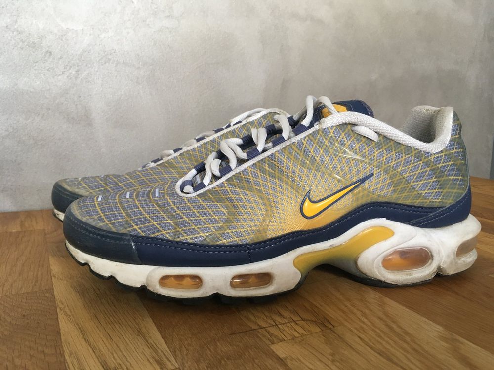 Air max plus wave hotsell grid yellow