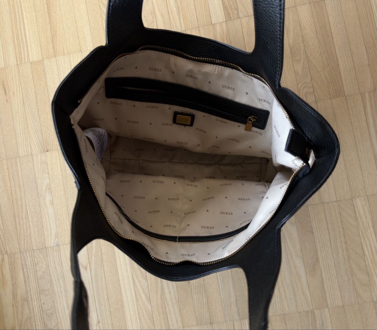 Guess Borse da donna: Guess Camden Tote Bag medium – Nuovo (secondo la descrizione) da Heimberg venduto da Yanka14 5