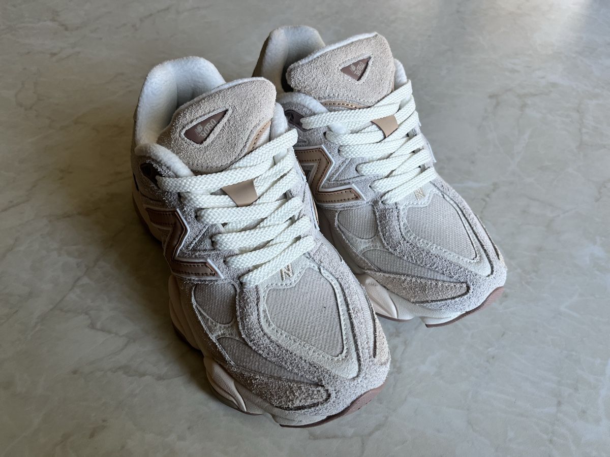 New Balance Scarpe da uomo: New Balance U9060CCB Grösse 39.5 neu – Nuovo e nell'imballaggio originale da Oberriet SG venduto da EMERE. 1
