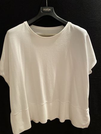 Leichter Pulli ohne Armel