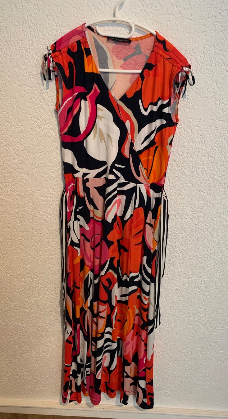 Betty Barclay Kleider: Betty Barclay Kleid Sommer Blumen Gr. 36 / S – Gebraucht aus Fislisbach von KolibriSecondhand