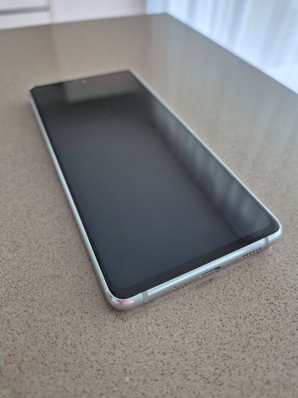 Samsung Telefoni cellulari / Smartphones: Samsung Galaxy S20 FE in Weiss – Usato da Triesen venduto da atos87 3