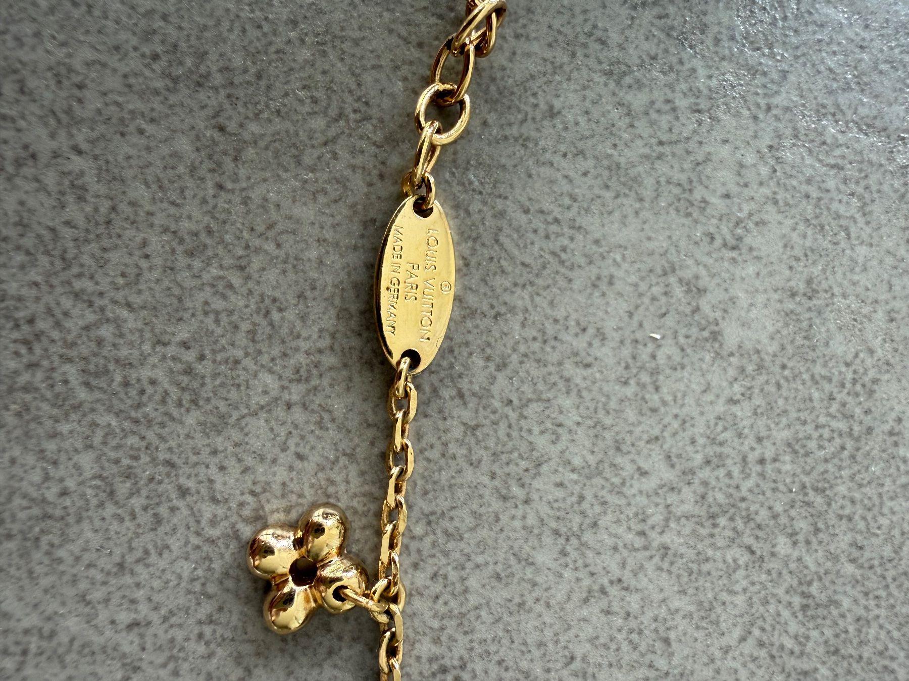 Louis Vuitton Ketten: Louis Vuitton Halskette Blooming Supple Gold – Gebraucht aus Meggen von nat_z89l 2