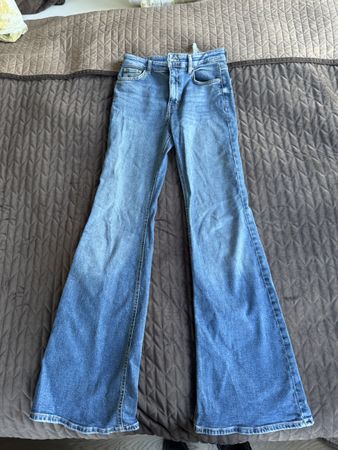 Trendige Schlaghose Jeans Damen Grösse 36 hellblau Jeans