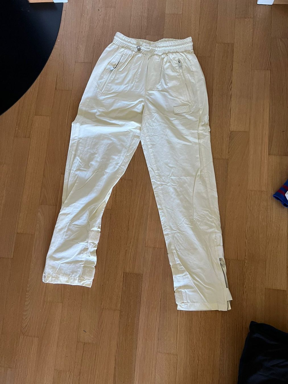 6PM Pantaloni: 6pm x OZ Trackpants XS – Nuovo (secondo la descrizione) da Hettlingen venduto da lou_c27x 1