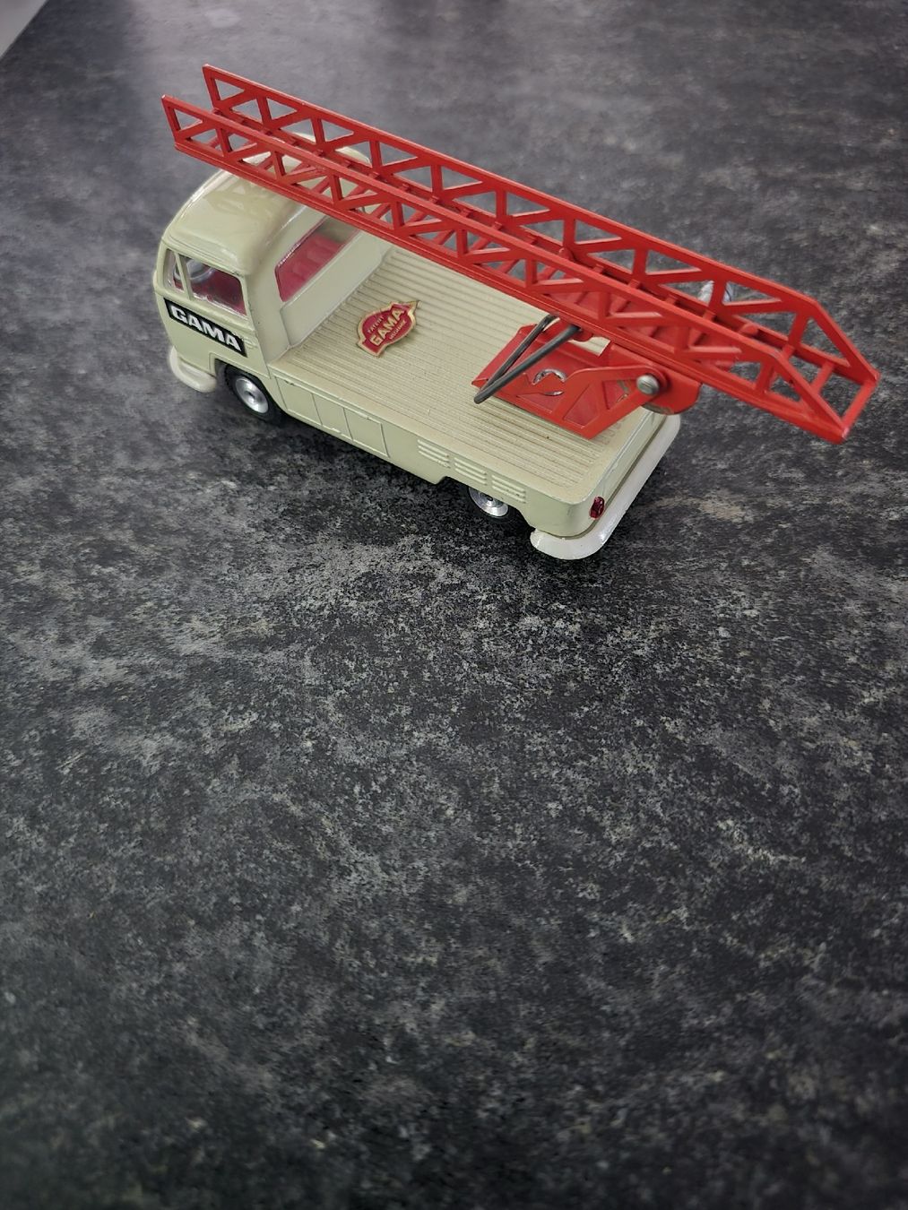 Volkswagen Modellini d'auto: altes Gama Modell VW Transporter T1 – Usato da Weiach venduto da KissGearSwiss96 3