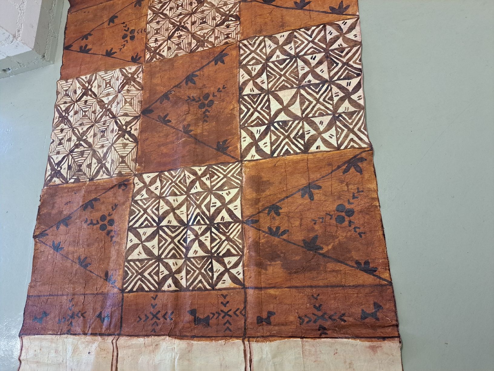 Tutte le decorazioni: Original Tapa von Eua Insel Tonga – Usato da Riehen venduto da Appia48 5