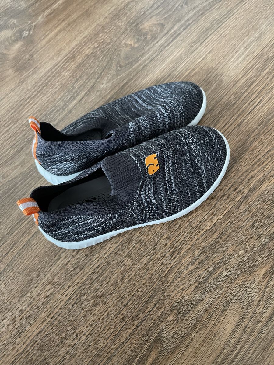 Chaussures hommes: Chaussons taille 26 – D'occasion à MARLY par AISLEE