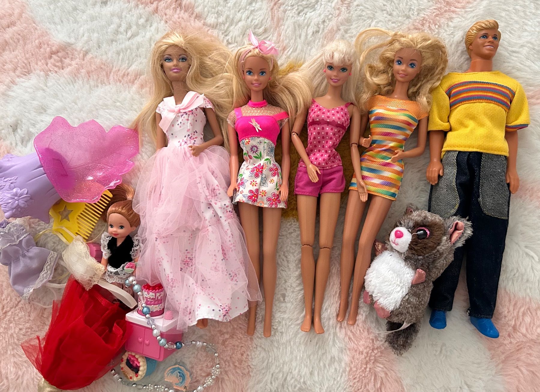 Poupées: lot Barbies vintage – D'occasion à Villeneuve VD par sge_7fbm