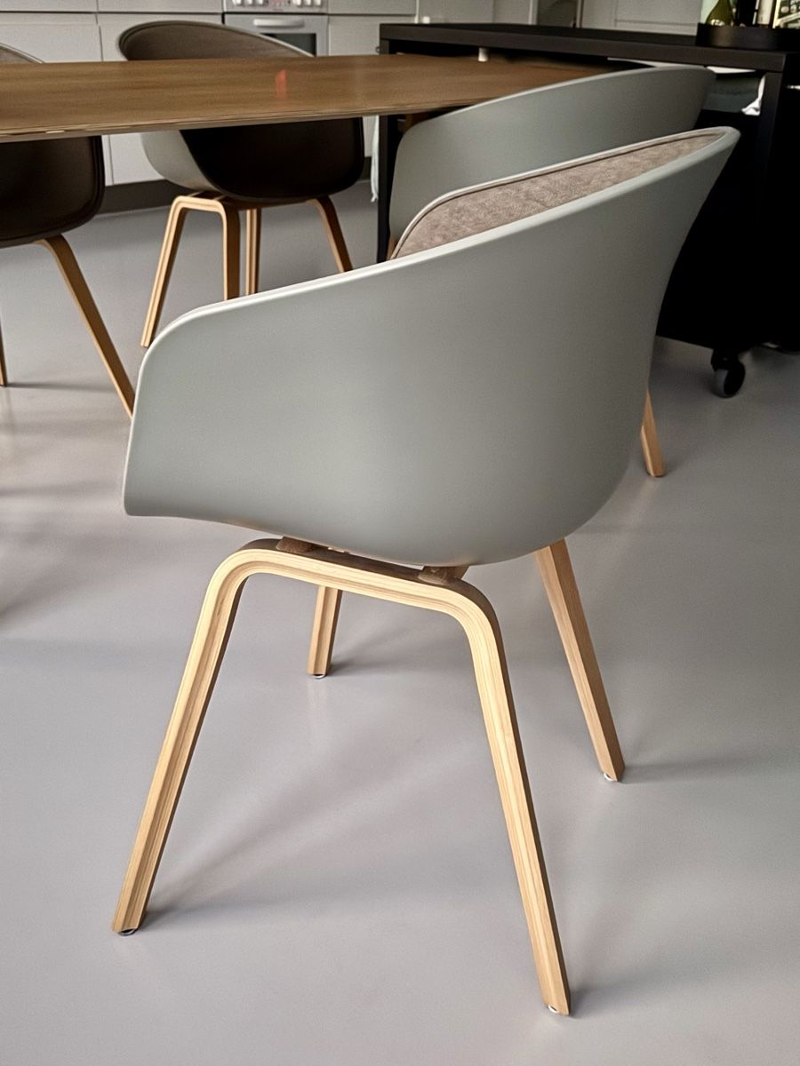 Hay Sedie: 4 Hay Stühle AAC 22 gepolstert (Preis für 4 Stühle) – Usato da Zürich venduto da ann_kers