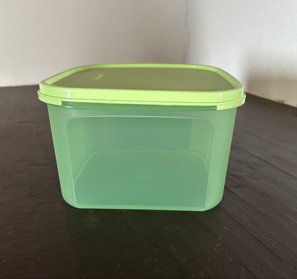 Tupperware Contenitori & Simili: Behälter – Nuovo (secondo la descrizione) da Flumserberg Saxli venduto da delfinli67