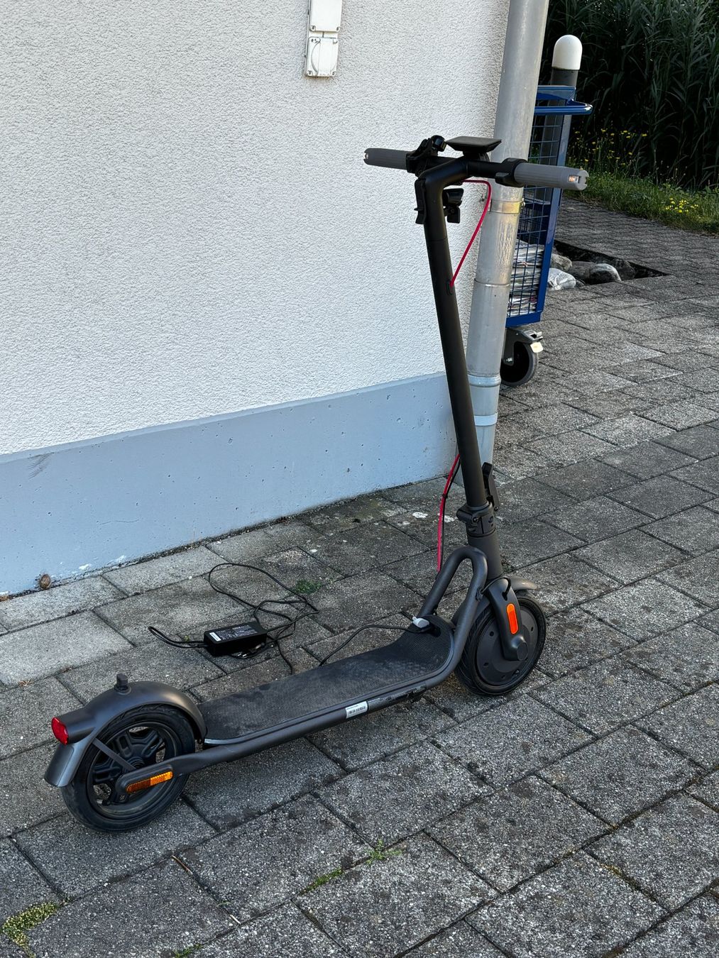 Scooters: E Scooter Elektrotrottinet NAVEE V25-E – Neuf (Voir description) à Niederurnen par Moeschtli