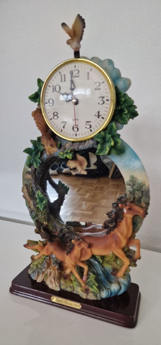 Orologi da terra & Orologi da parete: Tischuhr mit Pferde – Usato da Zürich venduto da Abrar123 3