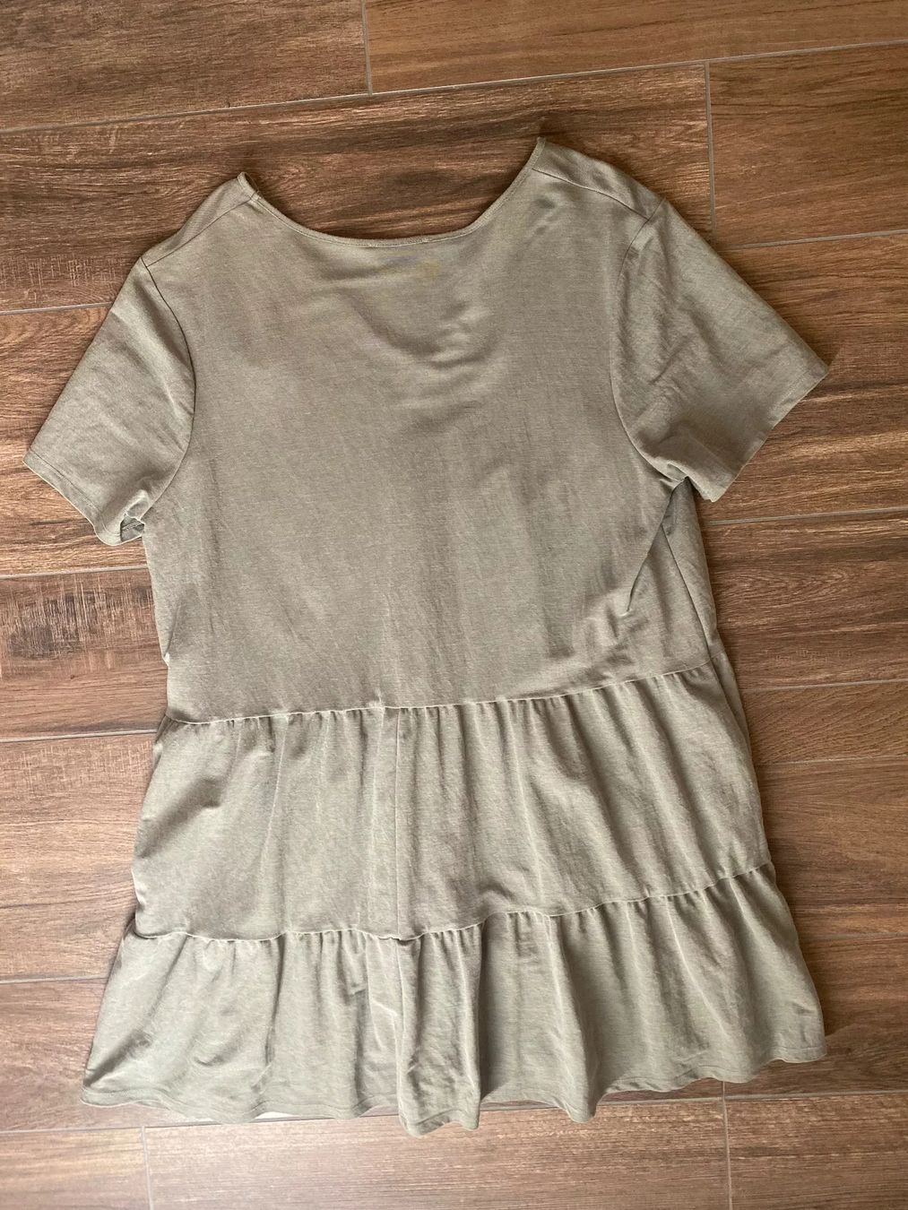 Primark Vestiti: Kleid gestuft oliv Gr. 46 - 48 – Usato da Pratteln venduto da a23_j2gs 3