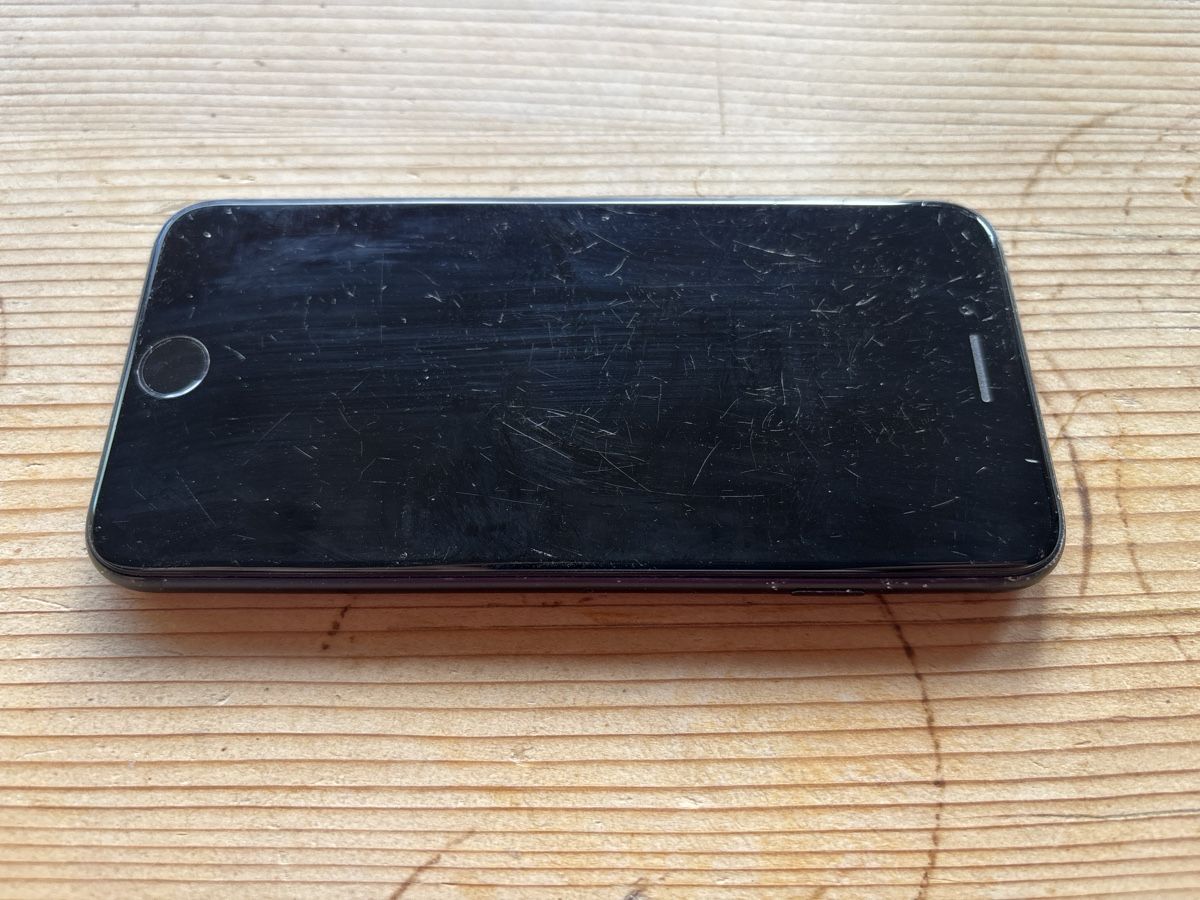 Apple Telefoni cellulari / Smartphones: iPhone SE 2. Generation 128gb – Usato da Trimmis venduto da due_8sbk 3