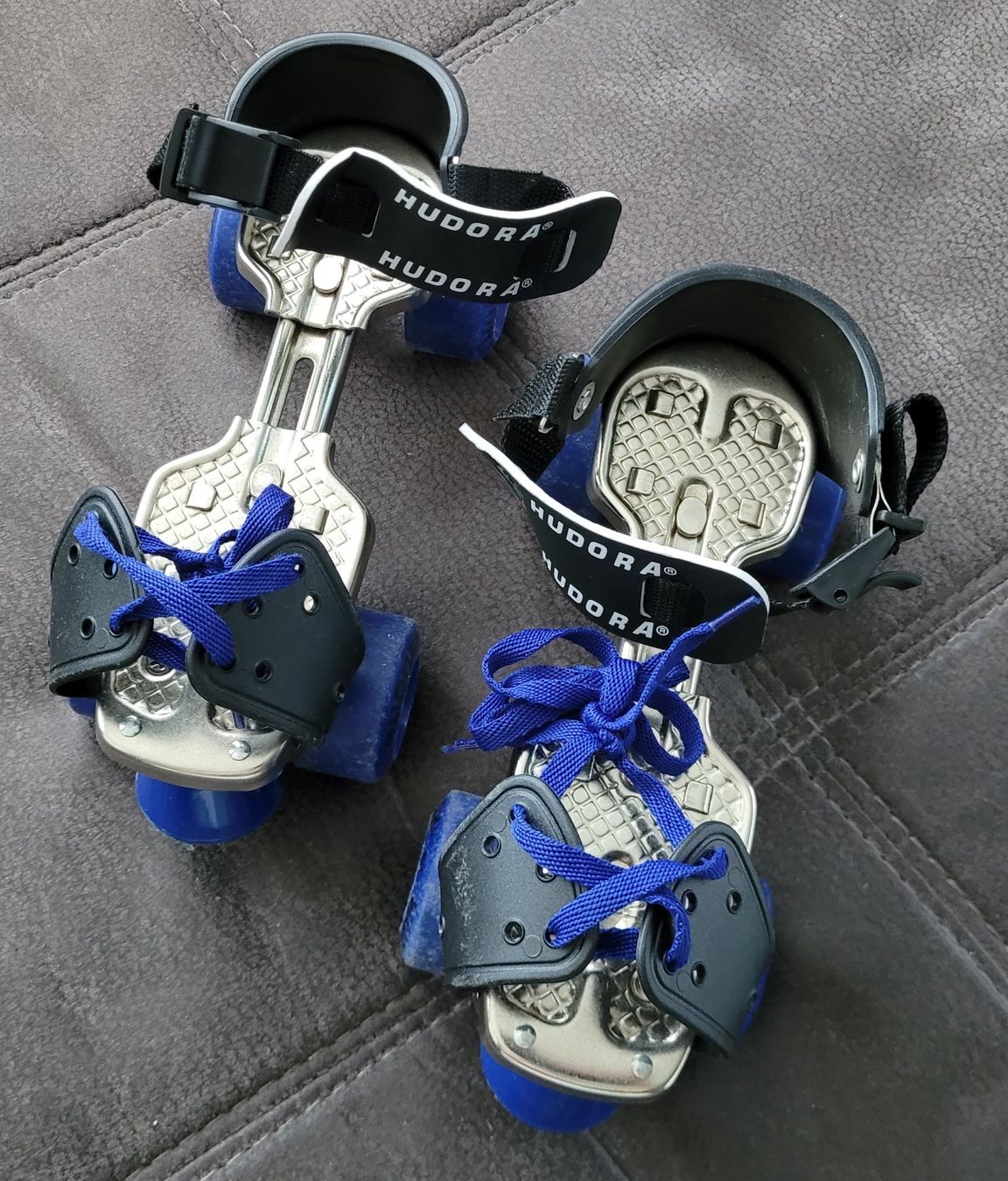 Pattini in linea & Pattini a rotelle: Rollschuhe von Hudora – Usato da Sevelen venduto da Motchi