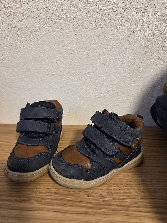 Scarpe per ragazzi: Turnschuhe vty Gr. 20 – Usato da Oberegg venduto da Ulmann21