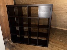 IKEA KALLAX Regal 4×4 schwarzbraun mit 2 Schubladen