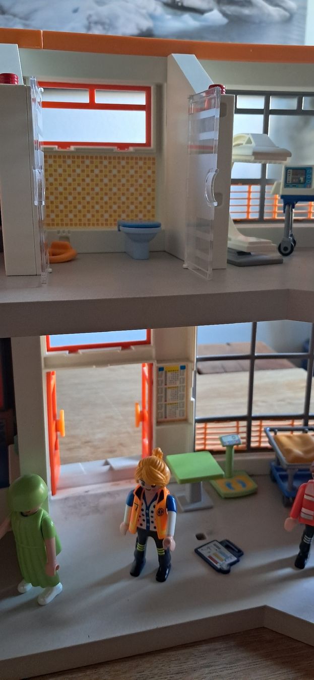 Playmobil Spielzeuge: Playmobil Krankenhaus – Gebraucht aus Nidau von Darkpooh 2
