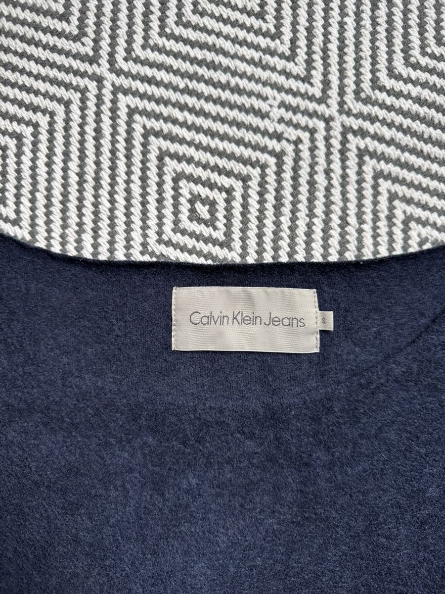 Calvin Klein Pulls & Sweat-shirts: Calvin Klein navy blue wool sweater – Neuf (Voir description) à Zürich par ari_cr2f 3