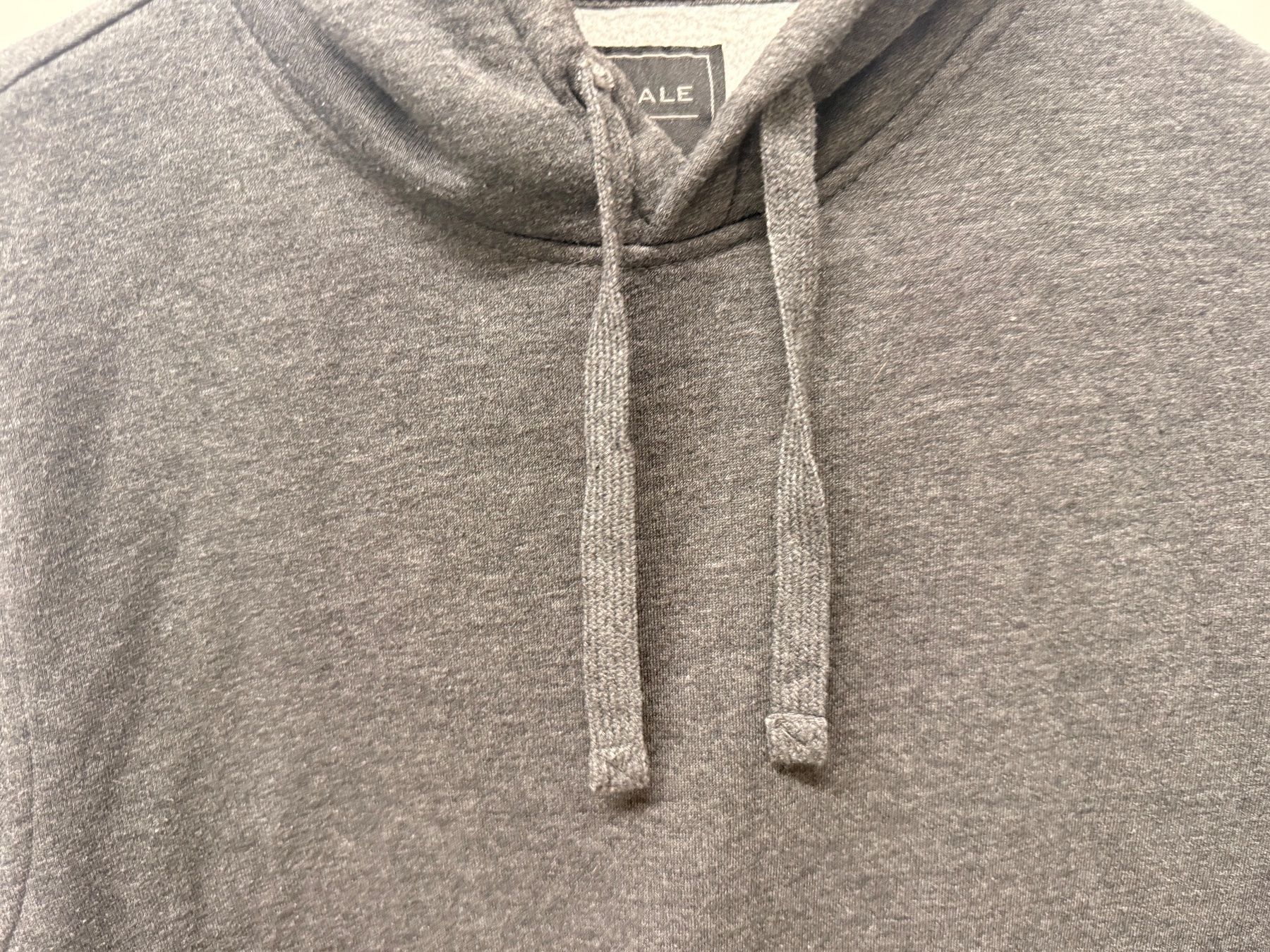 Maglioni & Felpe: Kapuzenpullover, dunkelgrau Grösse L – Usato da Zürich venduto da celai. 2