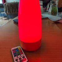 Herzige Tischlampe mit Farbwechsel Fr. 15.-