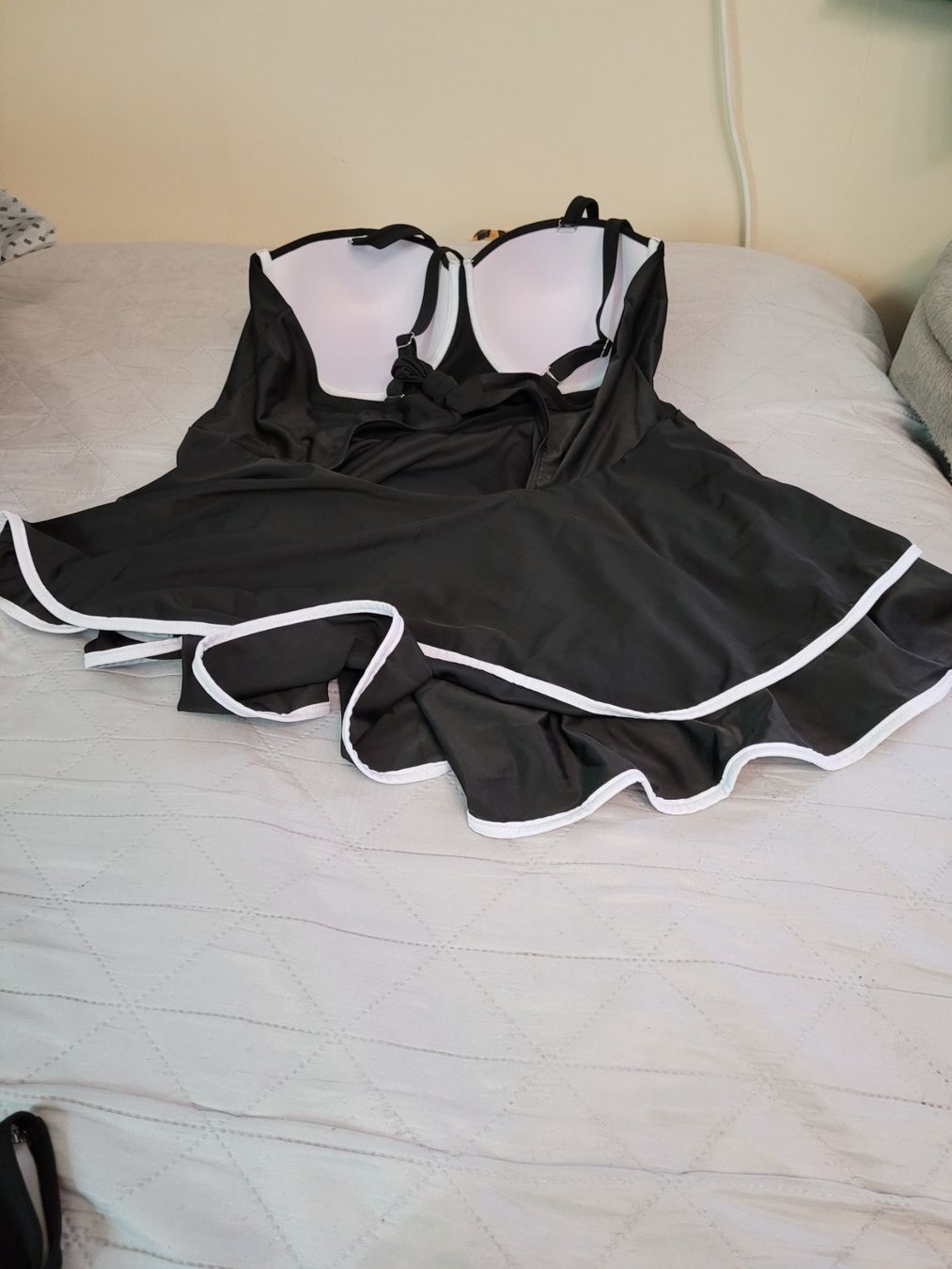 Badekleider & Bikinis: Schönes Badekleid – Neu (gemäss Beschreibung) aus Wangen SZ von smokly01 1