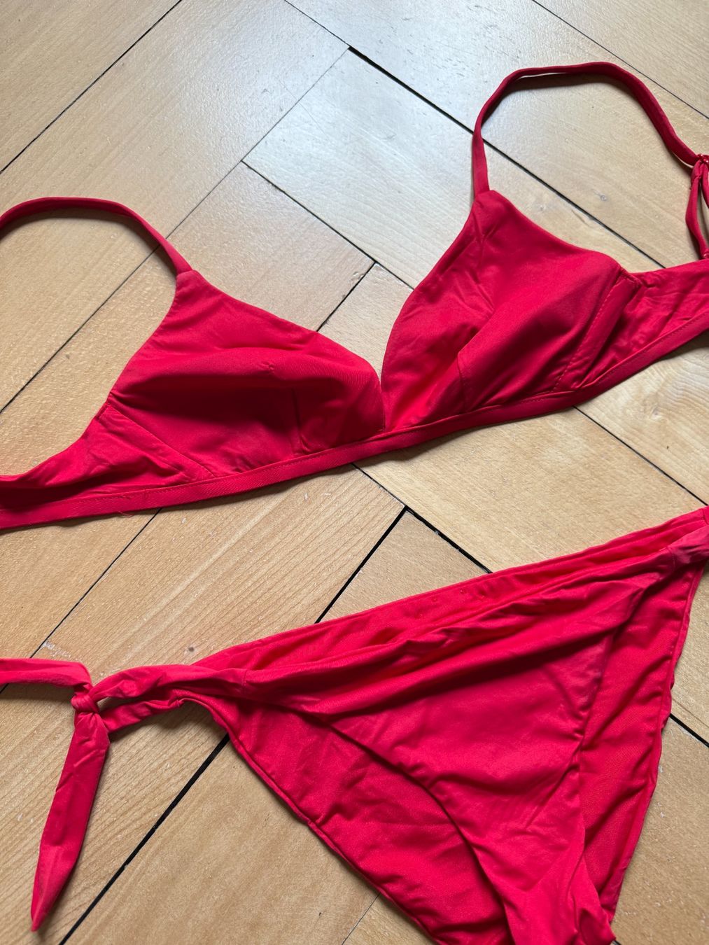 Calzedonia Badekleider & Bikinis: CALZEDONIA - Bikini rot M – Gebraucht aus Zürich von Diazaio 1
