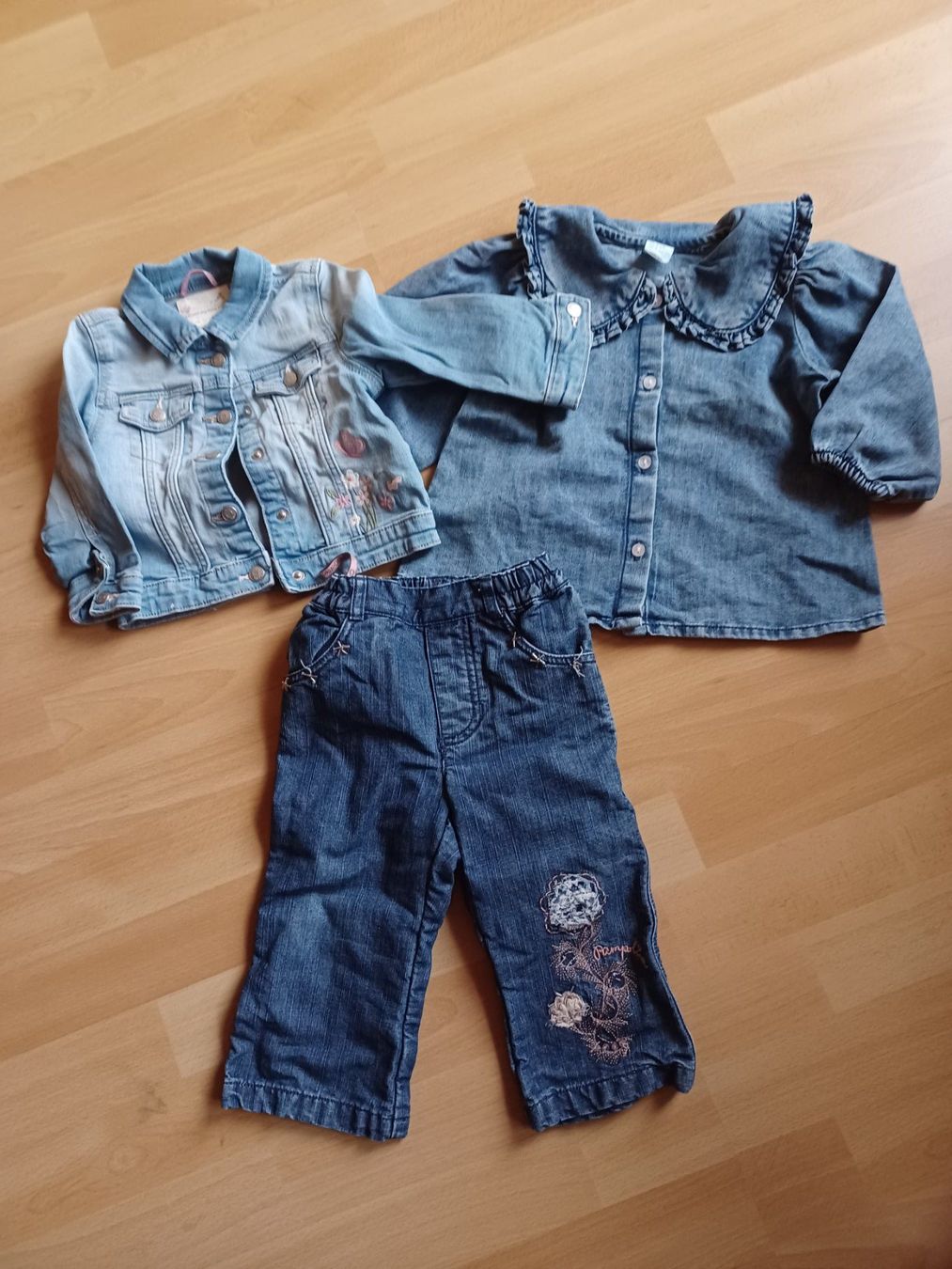 Lotti & Set di vestiti: 35 teiliges Mädchenpaket 80 – Usato da Matt venduto da Remonso 4