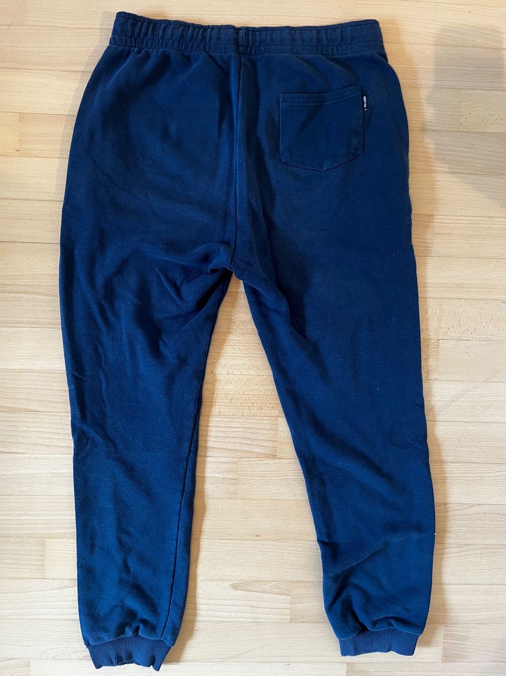 Hosen: ONLY & SONS Trainerhose dunkelblau - Gr. L – Gebraucht aus Zürich von corinne.nussbaumer20 1