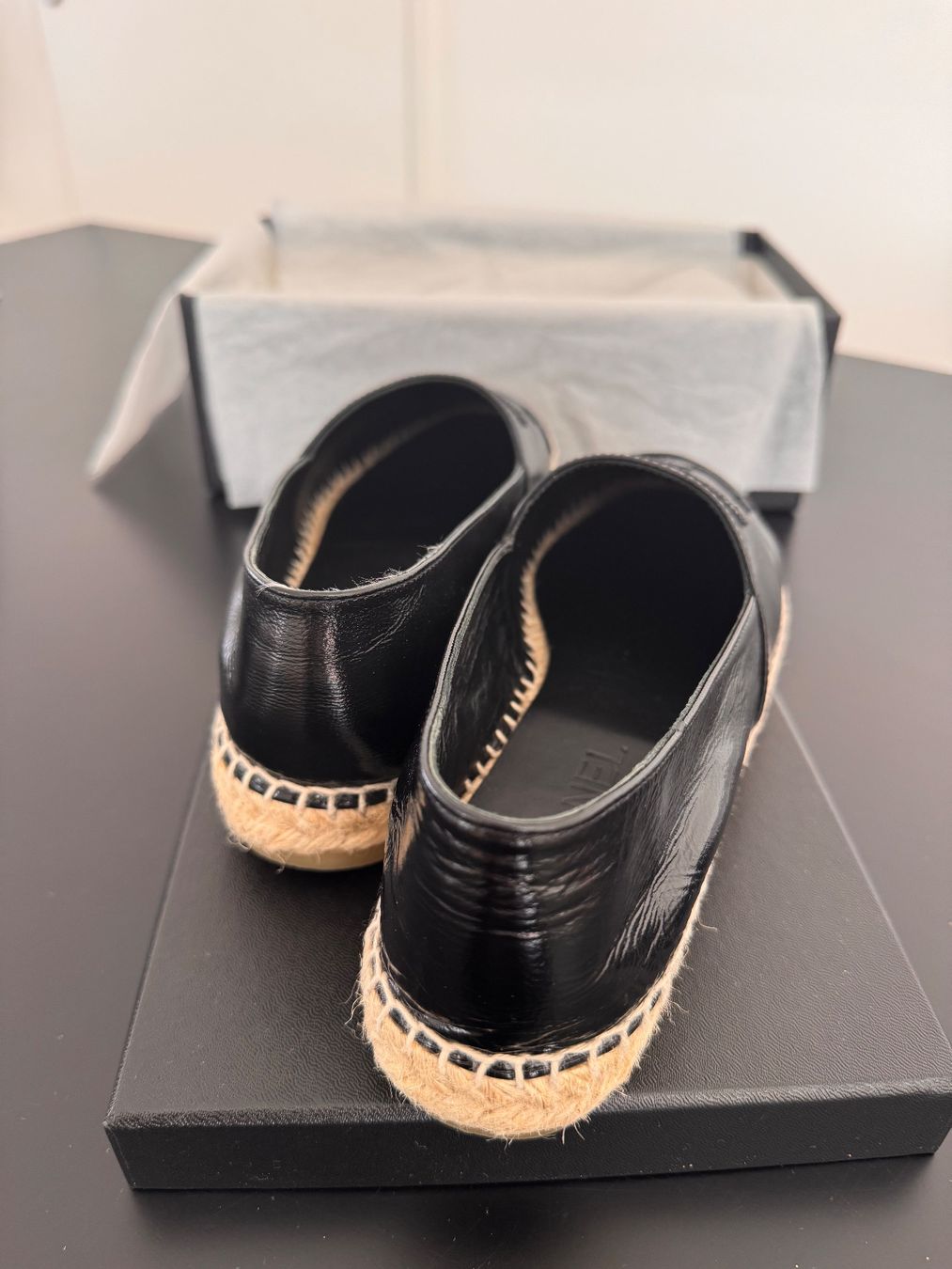 Chanel Damenschuhe: Chanel Espadrilles Gr 39 Neu Schwarz Lack – Neu und originalverpackt aus Wädenswil von Isa_belle28 4