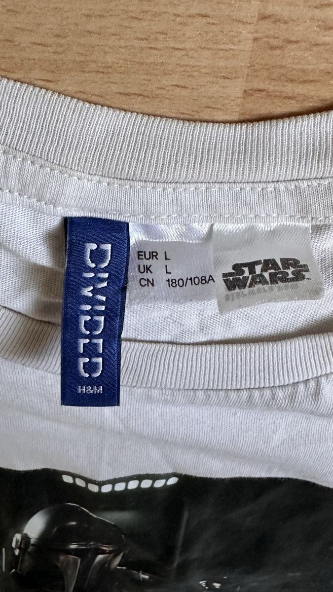 Lotti di vestiti: Star Wars und Naruto T-Shirts  – Usato da Romanshorn venduto da Butterdog 5