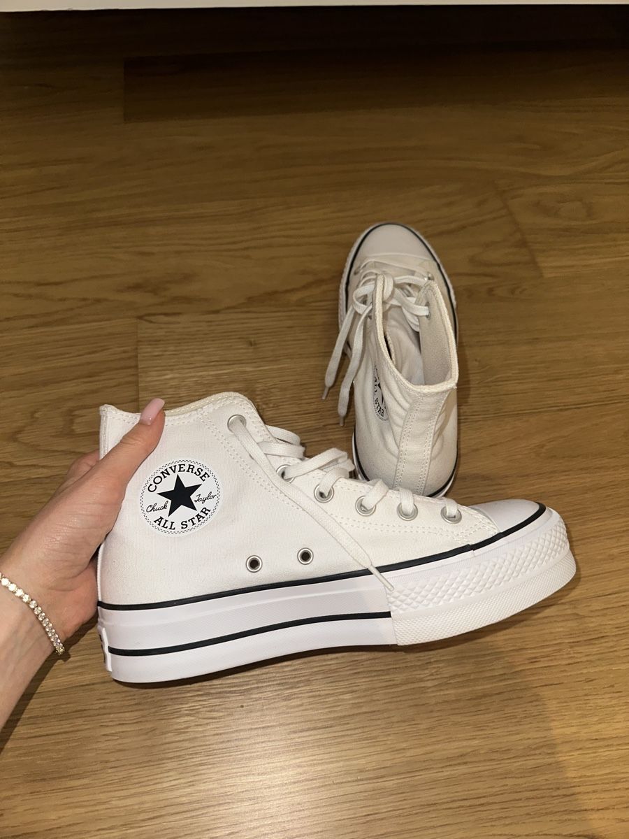 Converse Chaussures hommes: Converse Schuhe – Neuf (Voir description) à Uster par celiiinaaa 1
