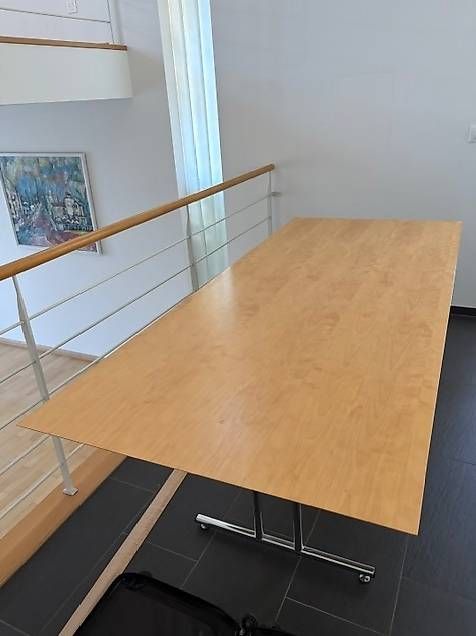 Tables: Heller Esstisch (Holz) – D'occasion à Riehen par ssnust 1