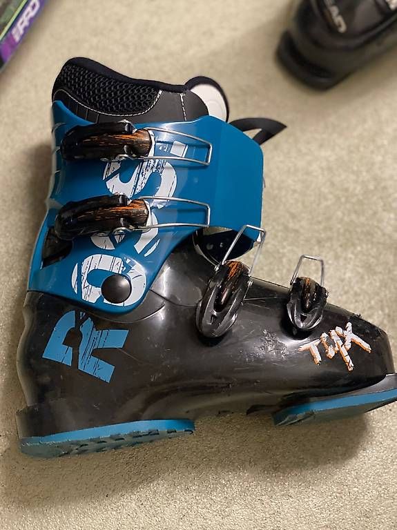Scarpe per ragazzi: Skischuh Kids Grösse 37 – Usato da Sempach venduto da AxhaKob81
