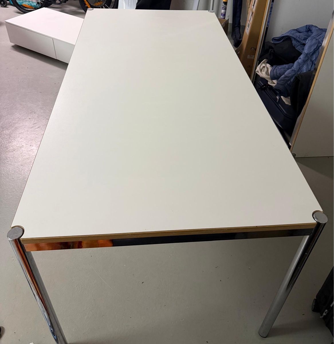 Bureaux: Tisch – D'occasion à Dielsdorf par jes_9kx7 1