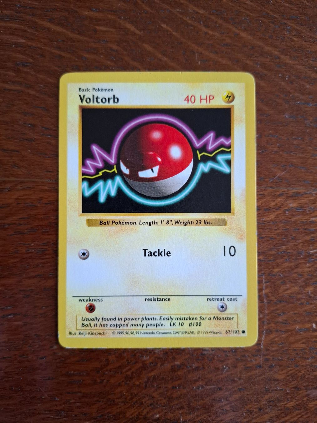 Pokémon Carte collezionabili: Pokemon Voltorb Base Set Shadowless 67/102 – Usato da Giornico venduto da ale_lc8k