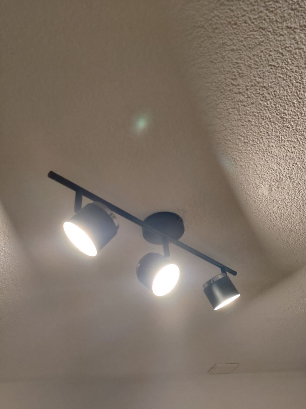 Lampadari & plafoniere: schwarze Leuchte mit 3 Spots – Nuovo (secondo la descrizione) da St. Gallen venduto da zwybler 1