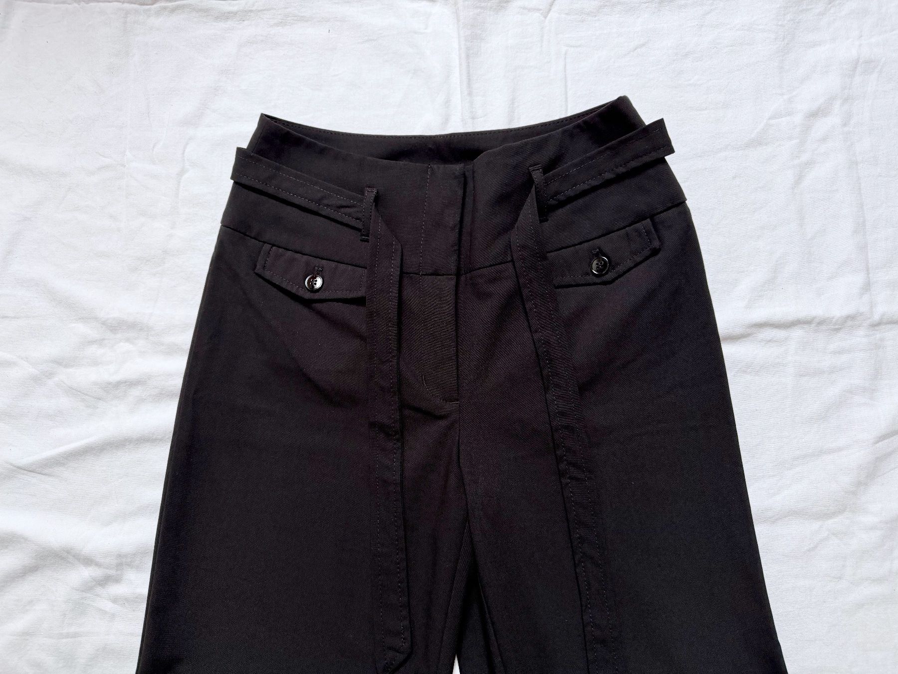 H&M Pantaloni: H&M Hose Gr. 36 - elegant, schwarz, mit Bindegürtel, NEU – Nuovo (secondo la descrizione) da Basel venduto da Solaia28 1