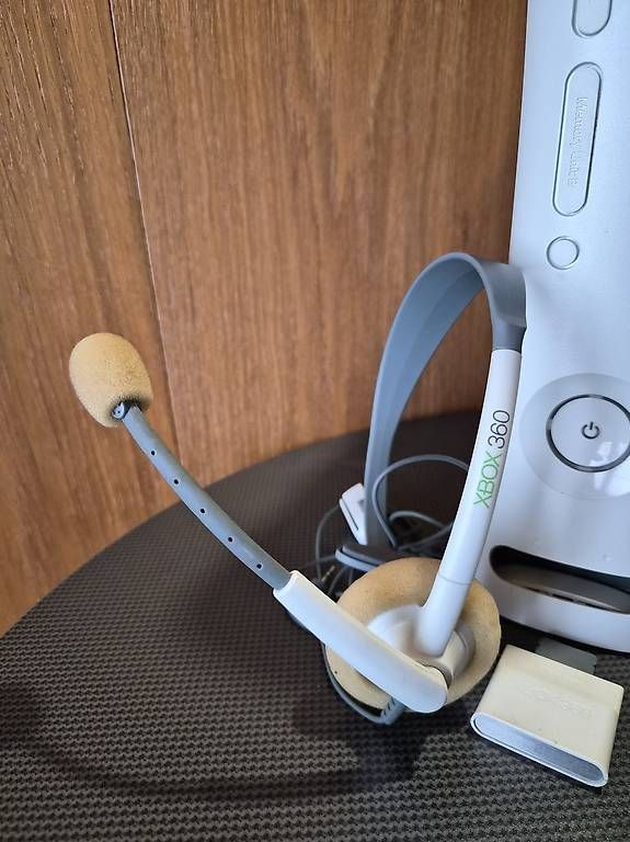 Console: Xbox 360 60GB Konsole, 1 Controller + Headset, 11 Spiele – Usato da Berg TG venduto da pas_mft2 2
