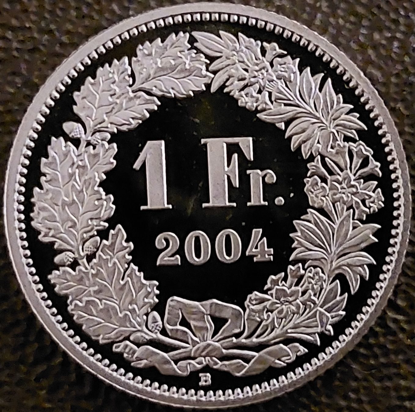 Tutti le monete: 1 Franken 2004 stgl. / aus Münzsatz – Nuovo (secondo la descrizione) da Arch venduto da coinsandmore