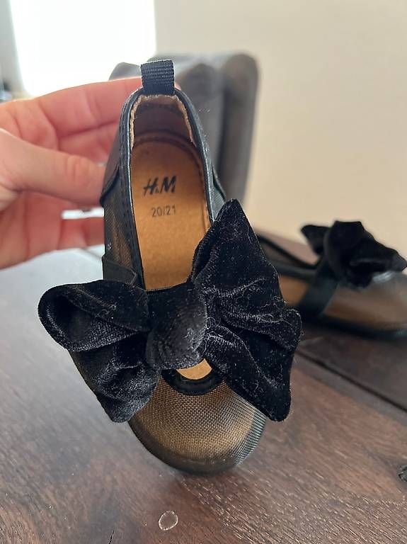 Scarpe per ragazze: Baby Ballerinas Grösse 20/21 – Nuovo (secondo la descrizione) da Thalwil venduto da Jarondy 1