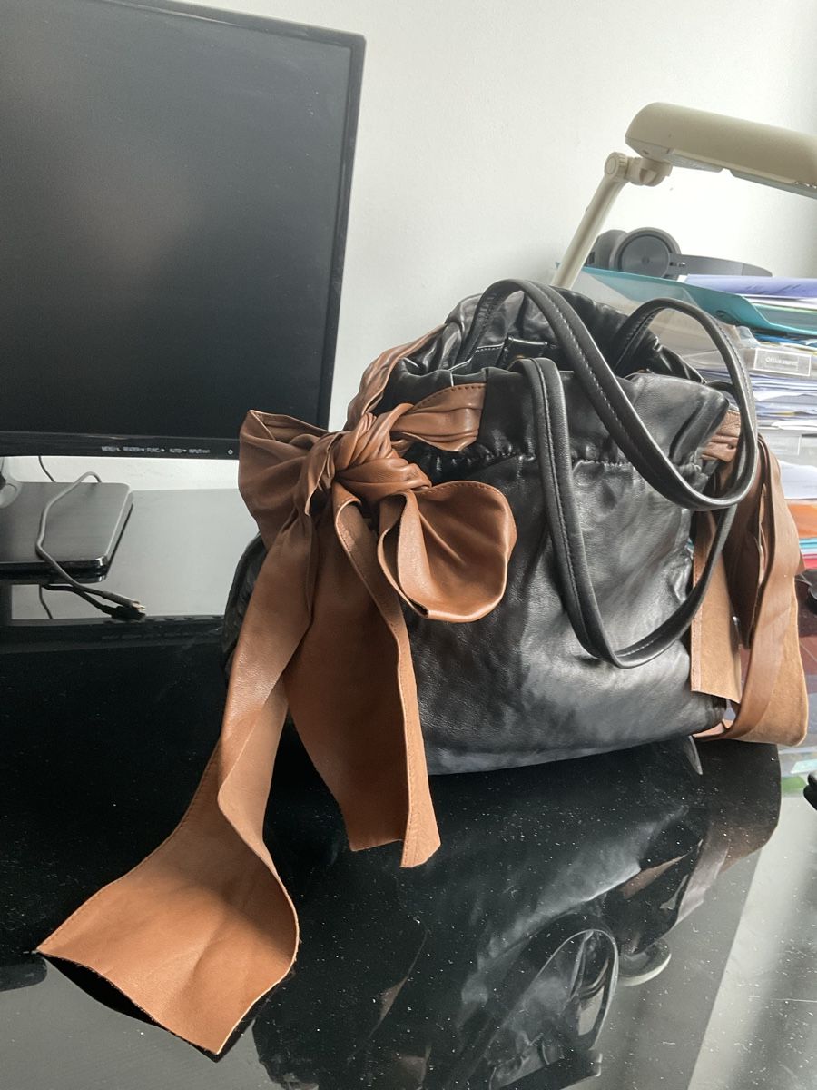 Prada Borse da donna: Prada Leather Bag Black Authentic – Nuovo (secondo la descrizione) da Bäch SZ venduto da ValentinaKH 2