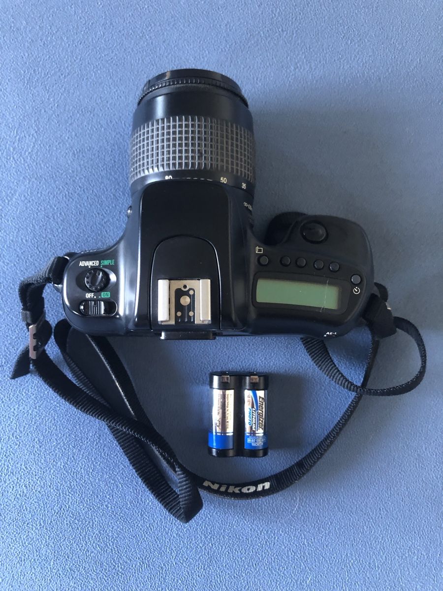 Nikon Kamera: Nikon F50 Spiegelreflexkamera mit Objektiv – Defekt aus Lenzburg von Alfred1341 3