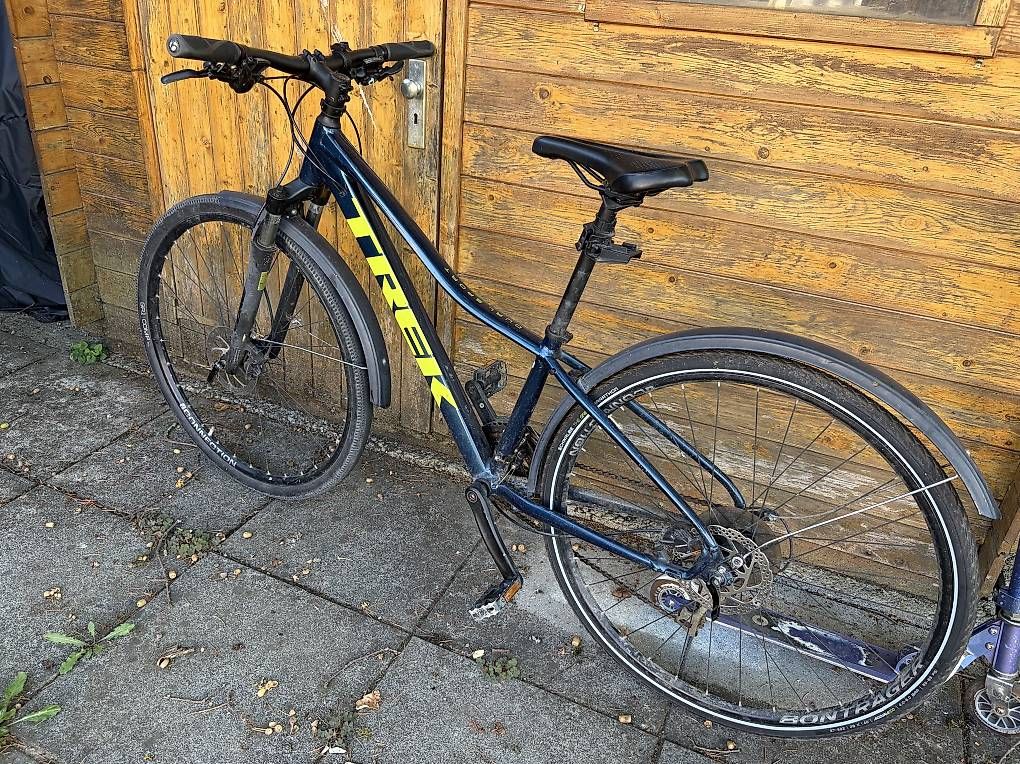 Trek Vélos: Vélo trek bleu foncé – D'occasion à Genève par sonia815
